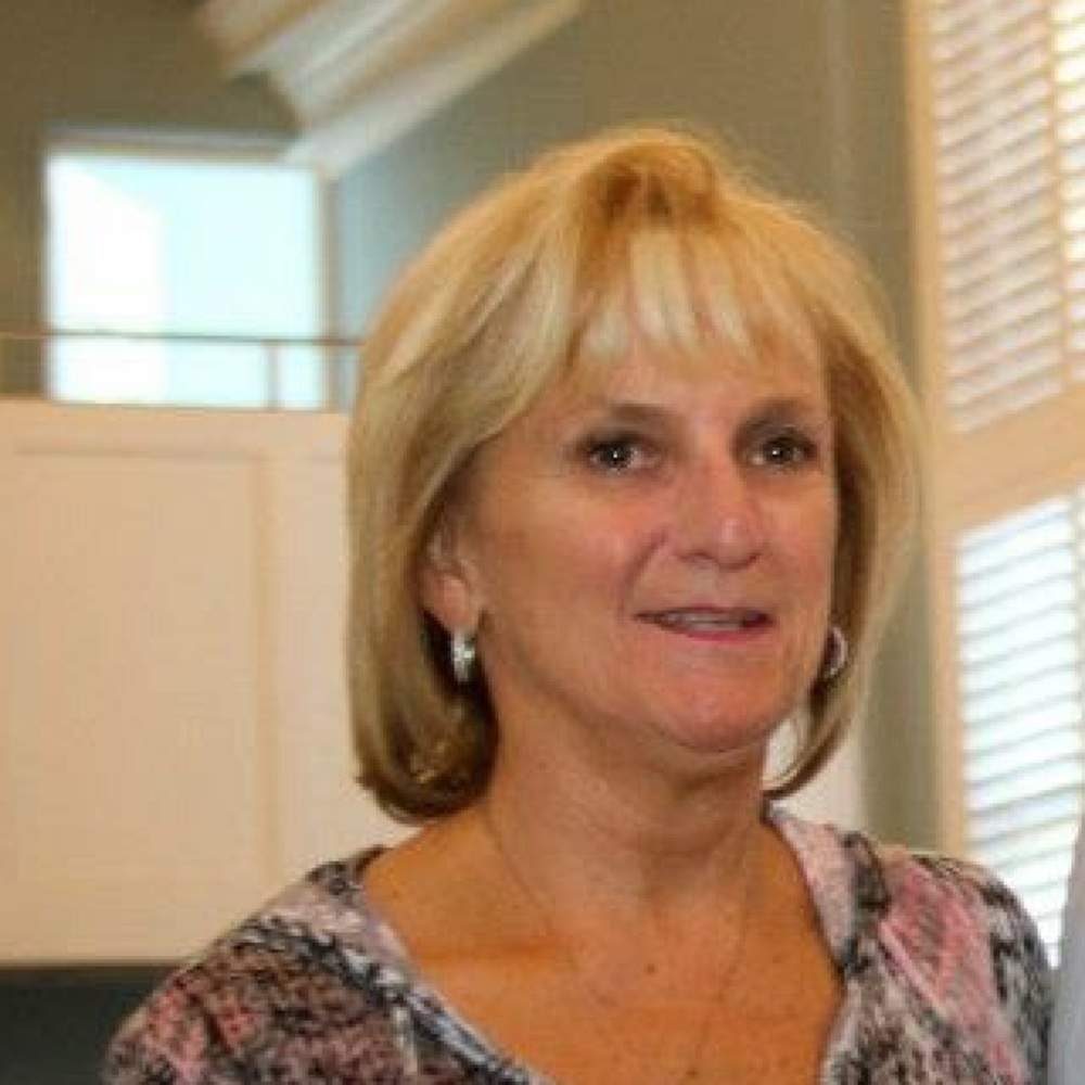 Meet your Posher, Carolyn