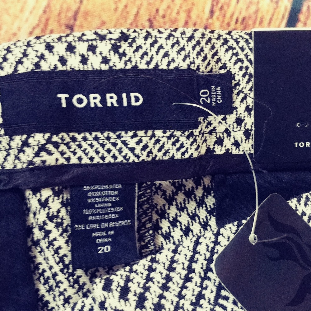 CCO NWT Torrid herringbone trouser shorts size 20 - Picture 5 of 8