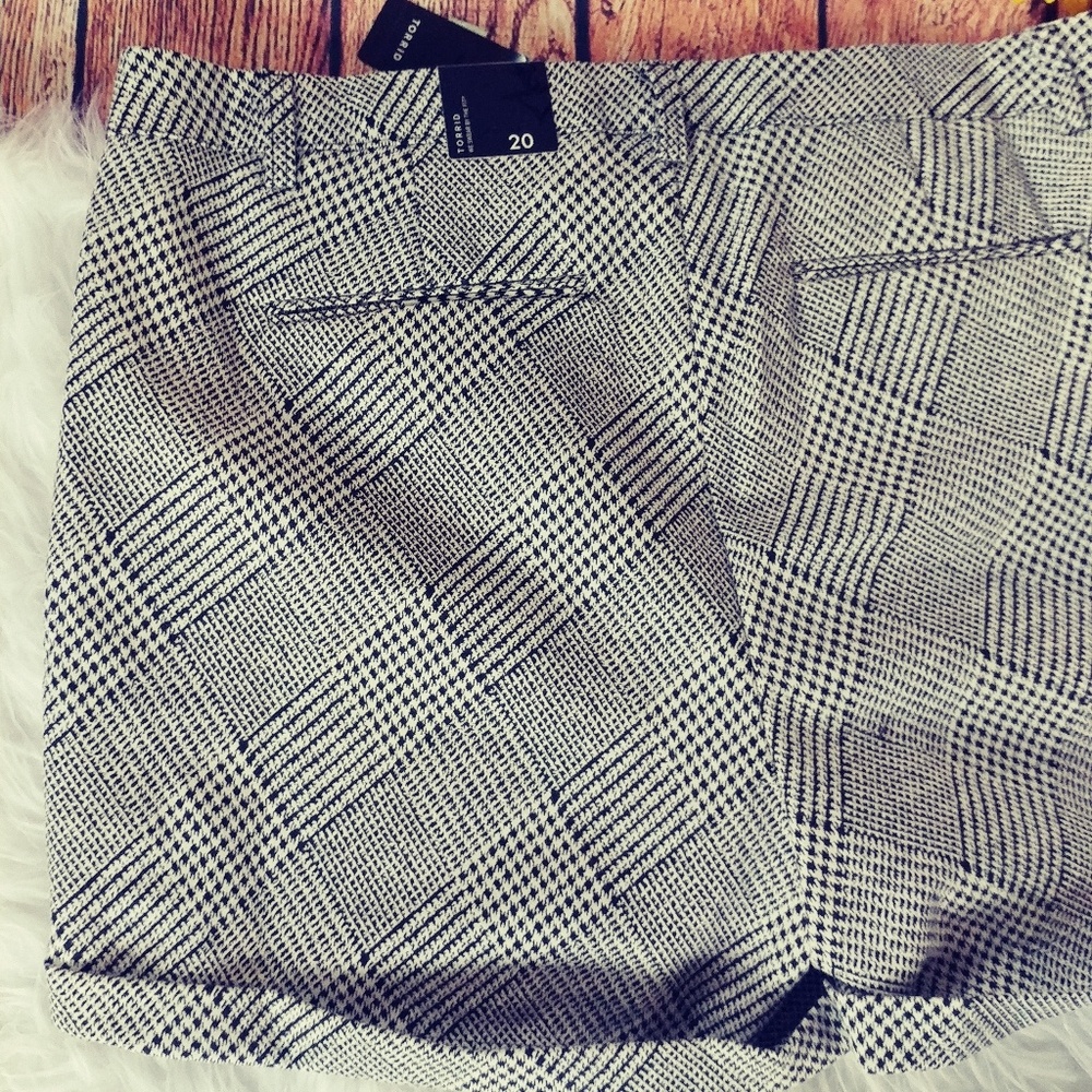 CCO NWT Torrid herringbone trouser shorts size 20 - Picture 7 of 8