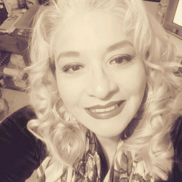 Meet your Posher, Juana - Picture 1 of 1