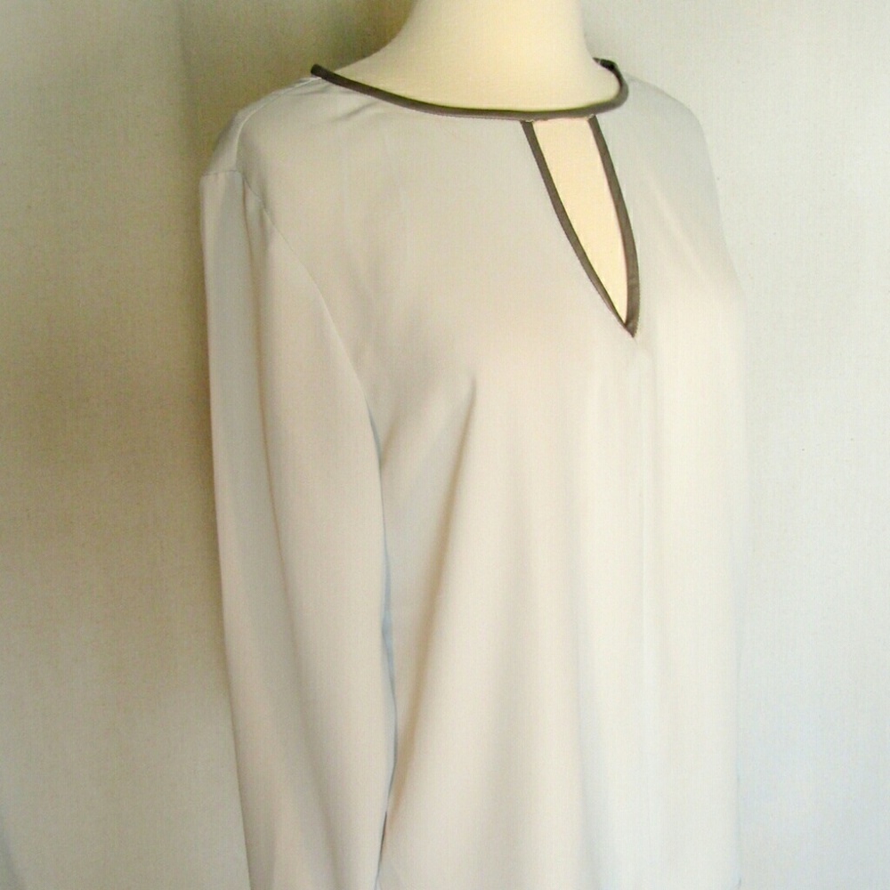 PHILOSOPHY REPUBLIC LIGHT GRAY BLOUSE WITH TRIM