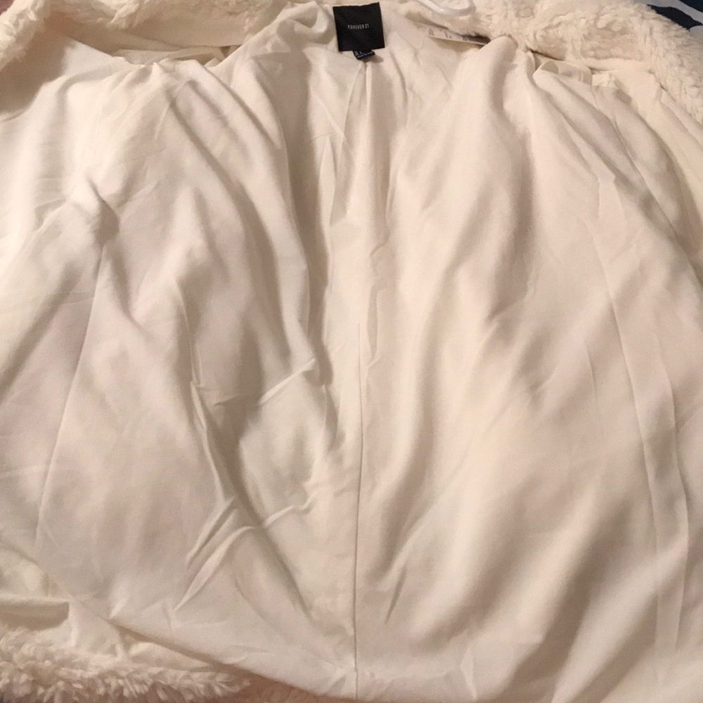 NEW Coat. Never worn. - Picture 7 of 7