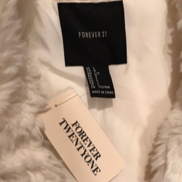 NEW Coat. Never worn. - Picture 3 of 7