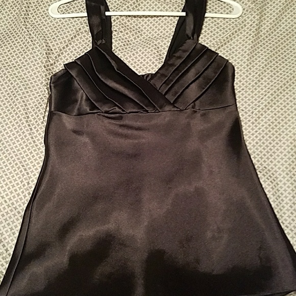 Black satin looking top w/ sweetheart neckline - Picture 1 of 6