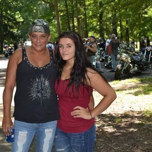 Meet your Posher, Dee