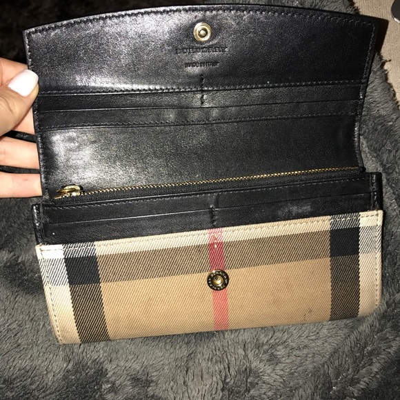 Burberry wallet - Picture 2 of 4