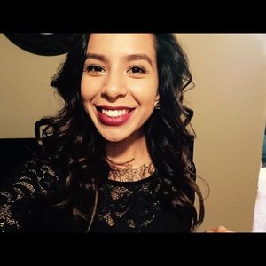 Meet your Posher, Vanessa