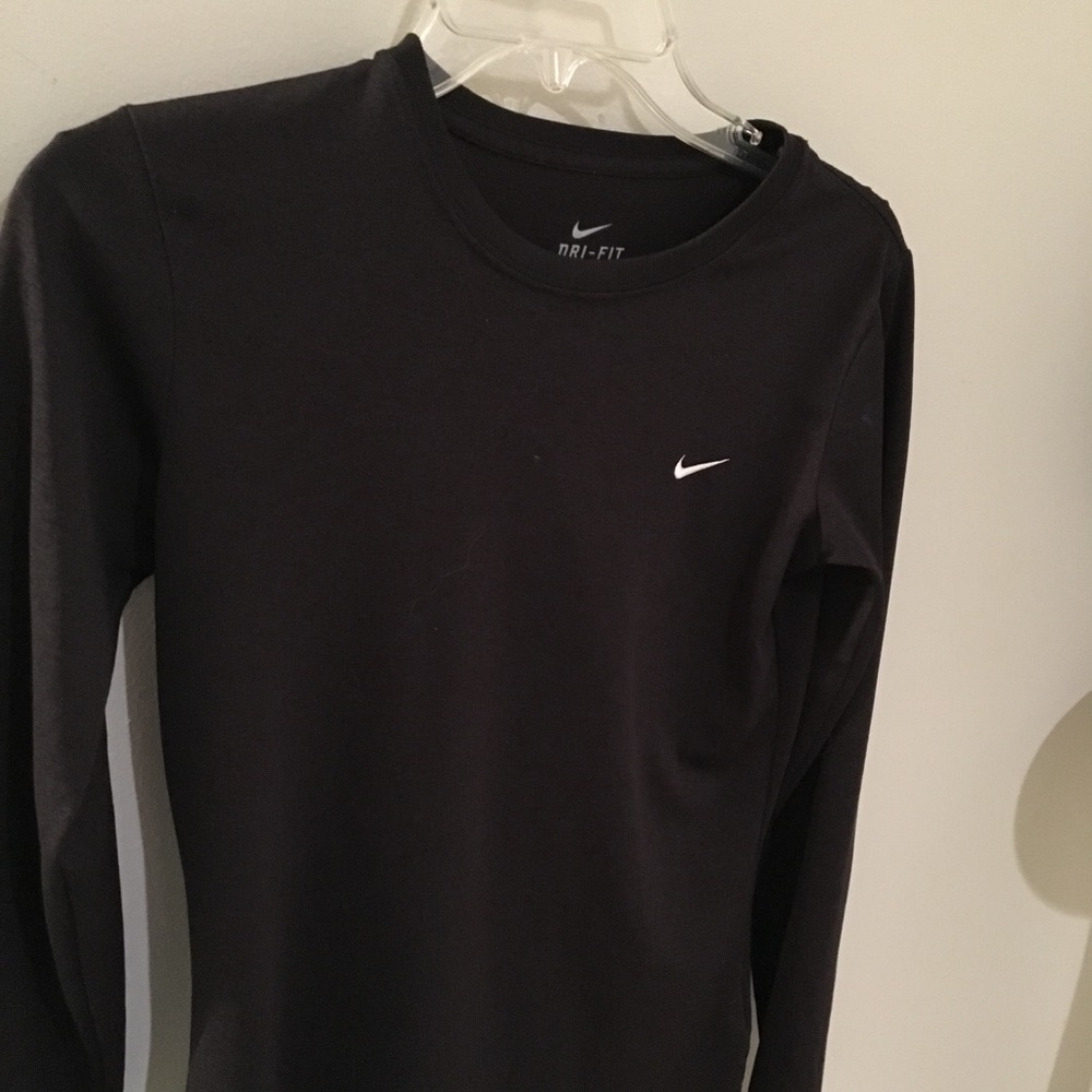 Black Nike Dri-Fit long sleeve shirt size small