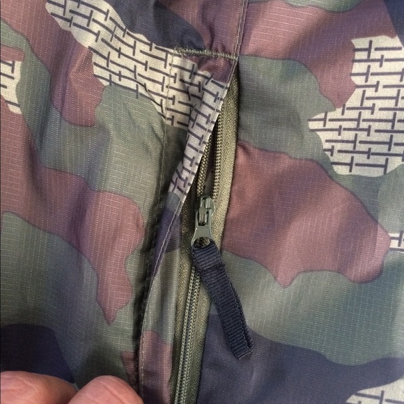 Men's camo army green windbreaker zip up Nwt - Picture 7 of 8