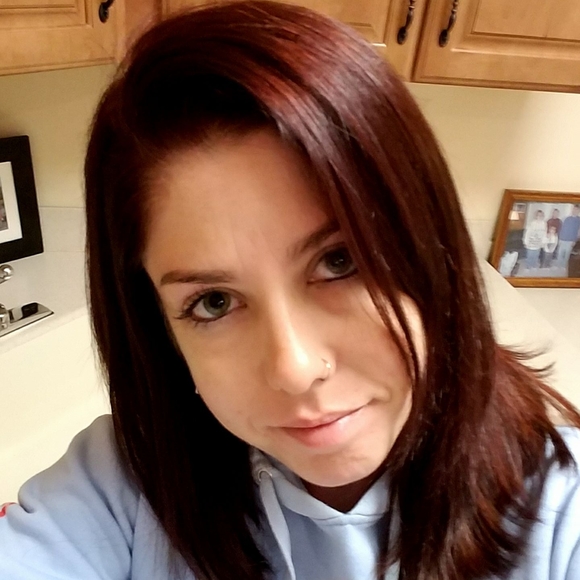 Meet your Posher, Michelle - Picture 1 of 1