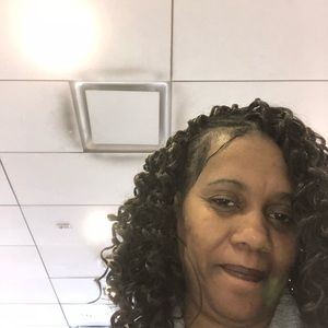 Meet your Posher, Pamela