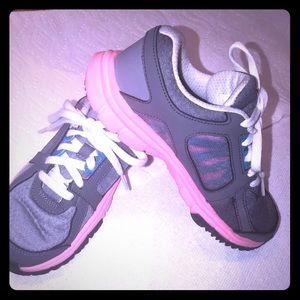 Girls Nike sneakers EUC