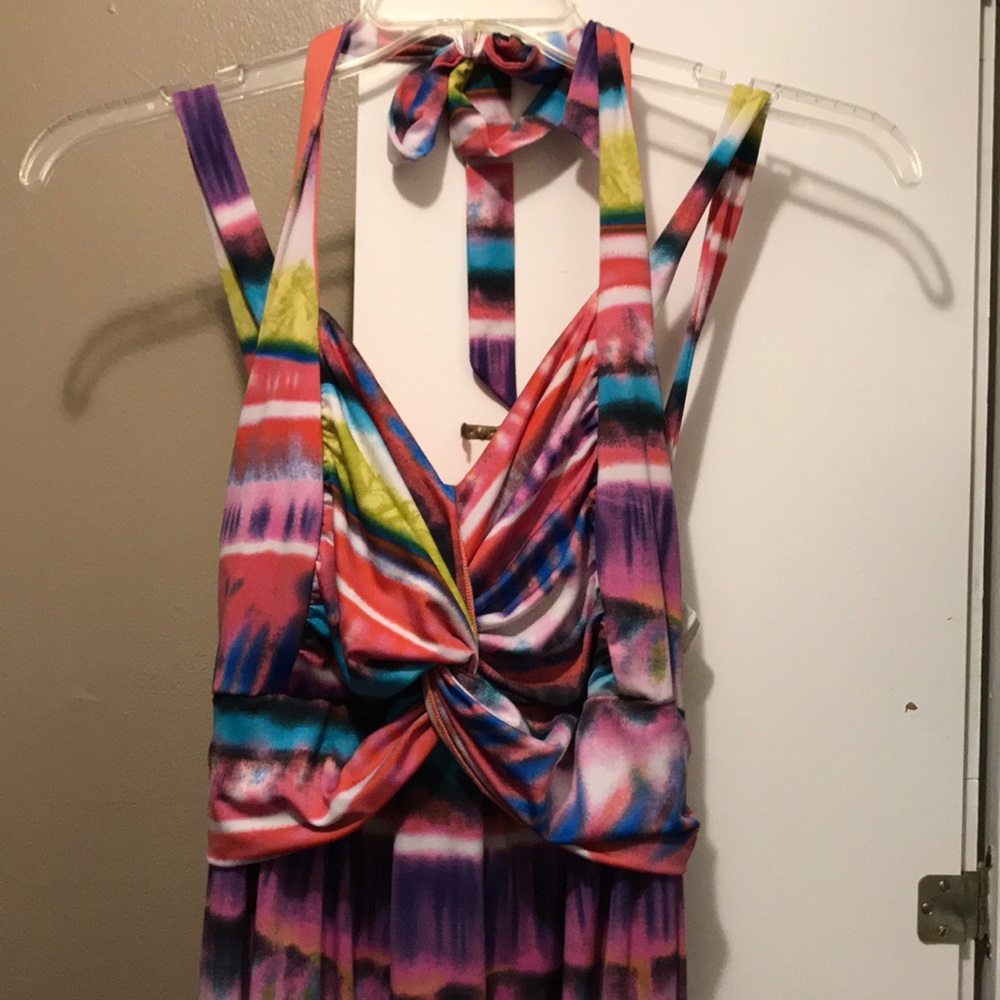 Dress - Picture 2 of 4