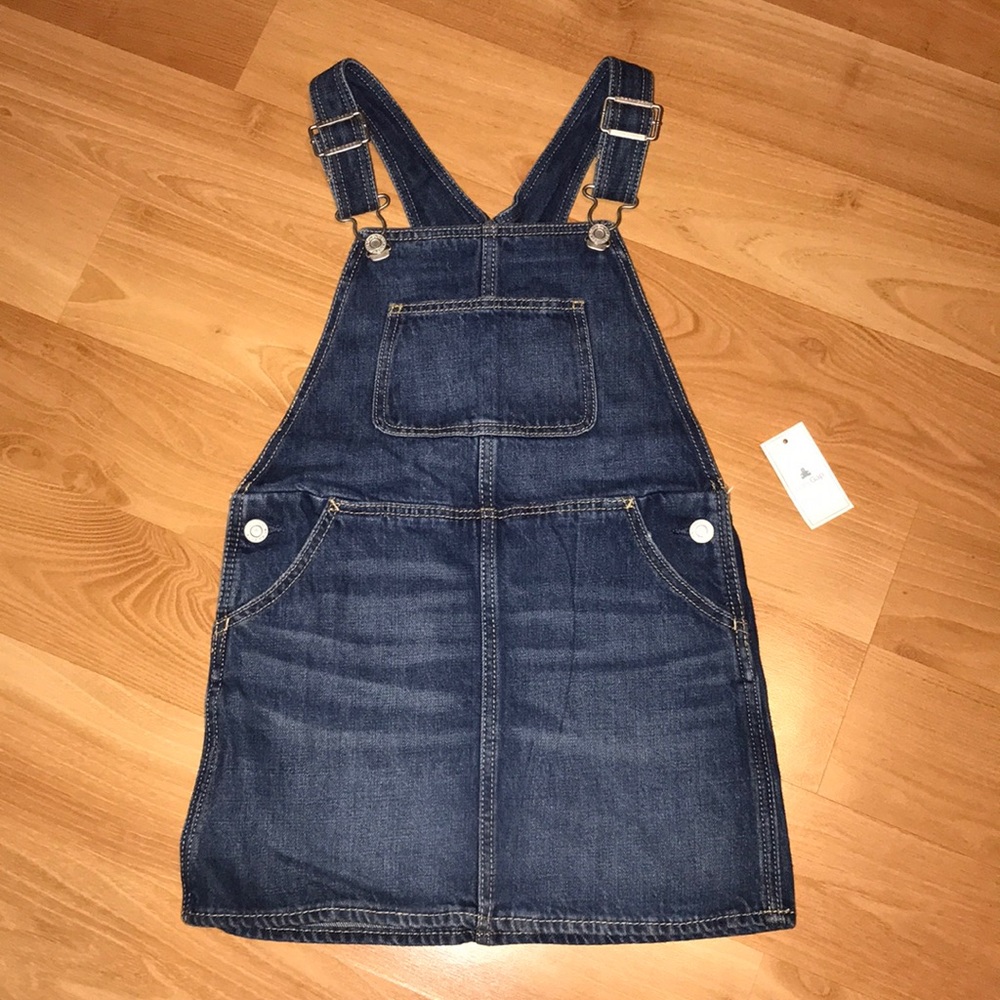 Brand new girls 👗!