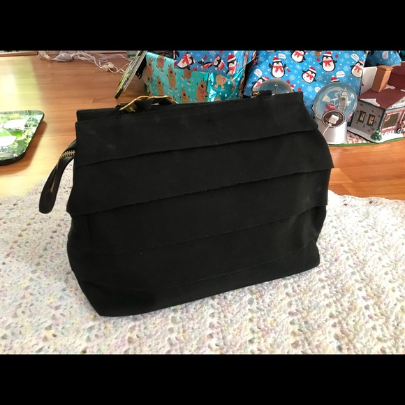 Authentic Salvatore Ferragamo gold chain grosgrain - Picture 3 of 7