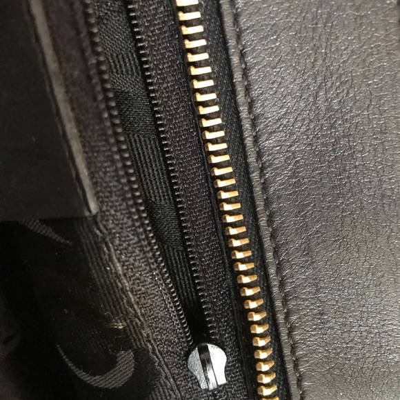 Authentic Salvatore Ferragamo gold chain grosgrain - Picture 6 of 7