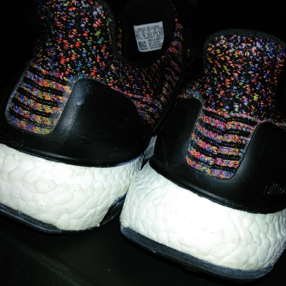 Athletic_Shoes