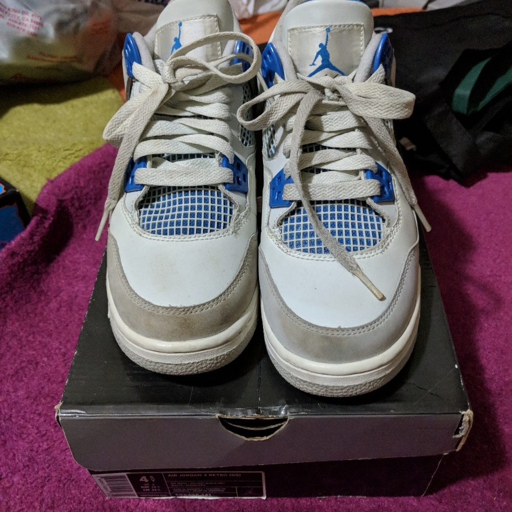 Air Jordan 4 Retro (true blues)