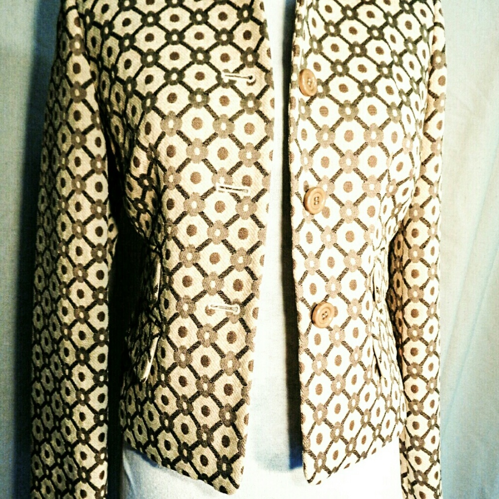 ANN TAYLOR HEAVY JACKET WITH GRAPHIC DETAIL