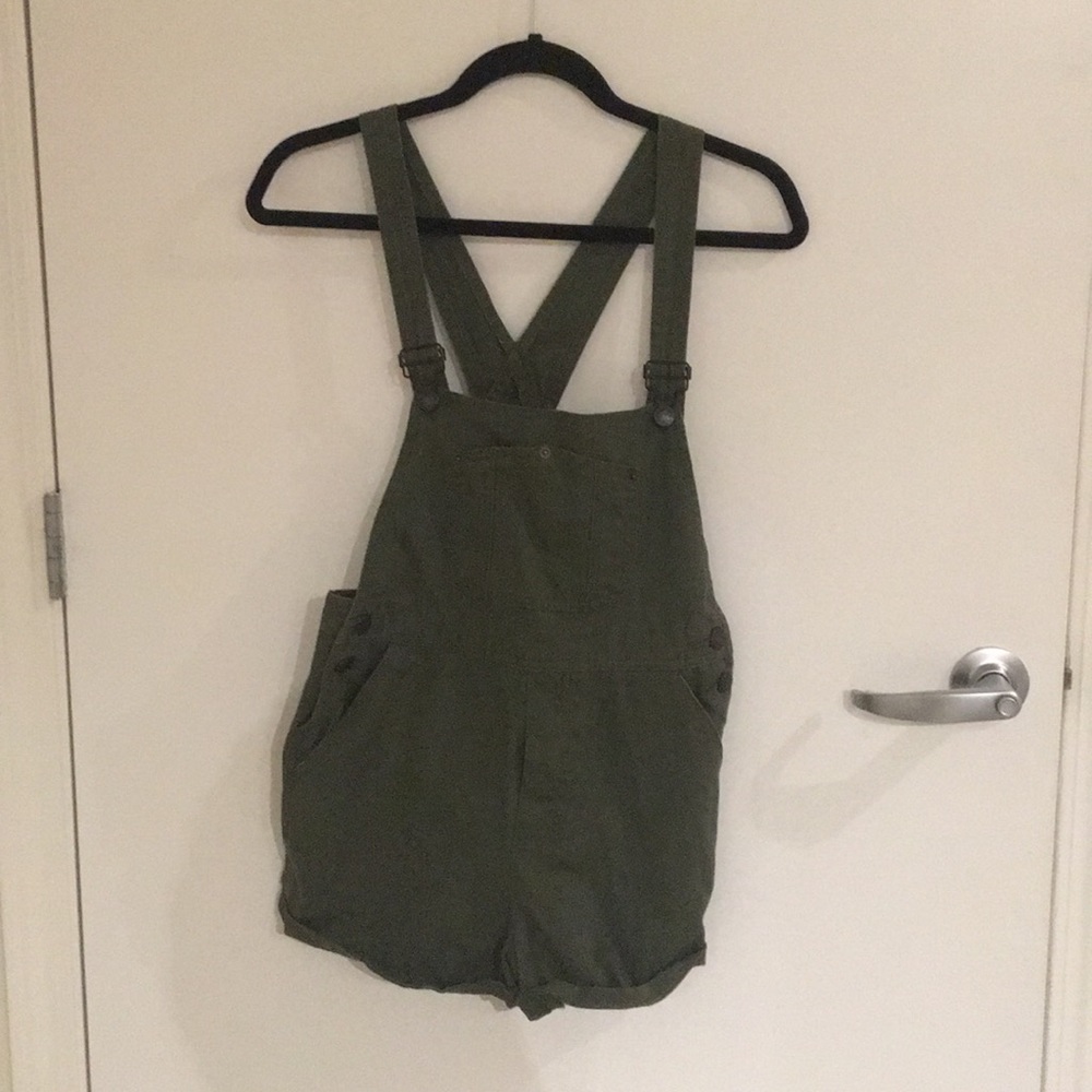 Brandy Melville Green Overalls!