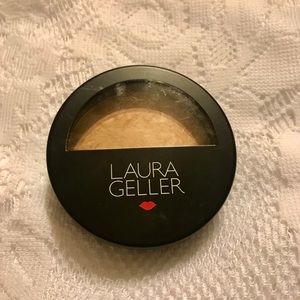 Laura Geller Balance-n-Brighten Foundation