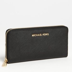 Michael Kors Zip Wallet