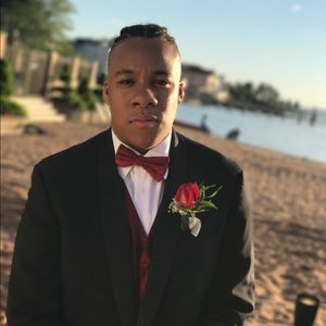 Meet your Posher, Isaiah