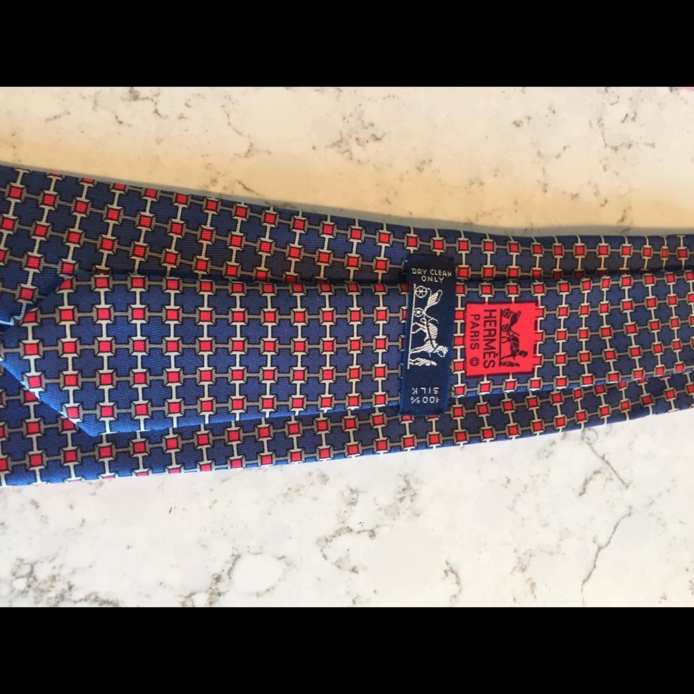 Hermès tie excellent condition