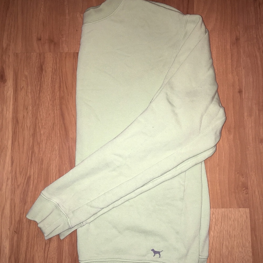 💚Cute mint green Pink sweater💚