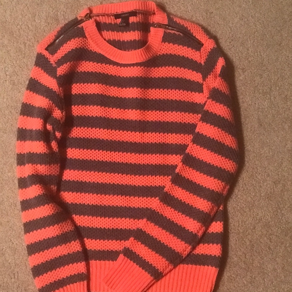 Striped sweatshirt