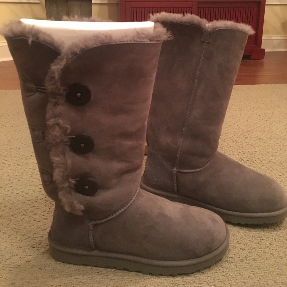 UGG Australia Women's Bailey Button Triplet