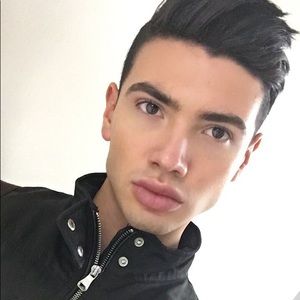 Meet your Posher, Zach