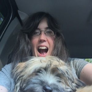 Meet your Posher, Caitlin