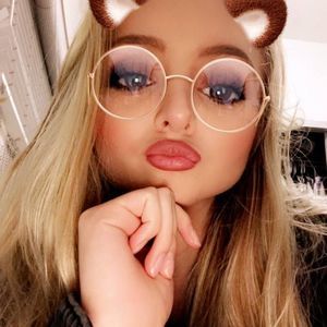 Meet your Posher, Allyson