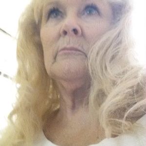 Meet your Posher, Gloria