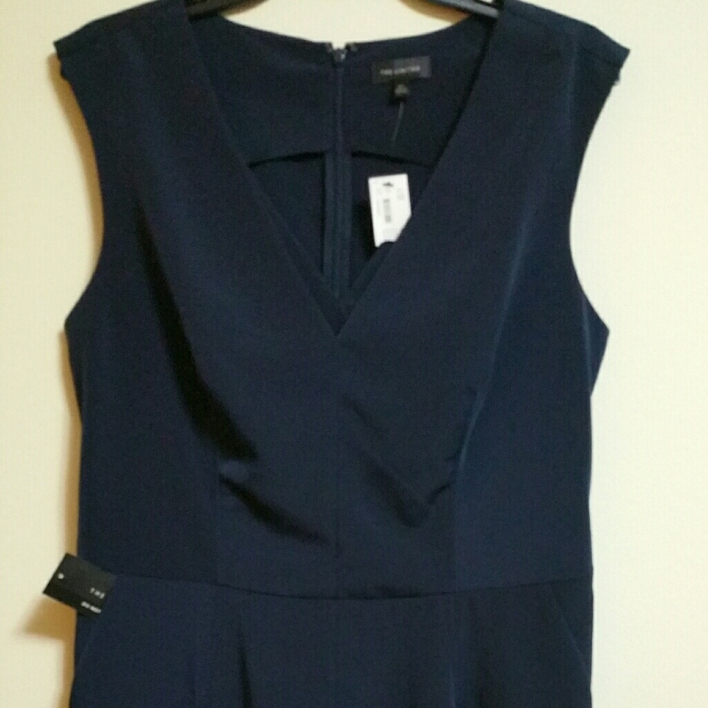 Limited Jumpsuit - Picture 2 of 3