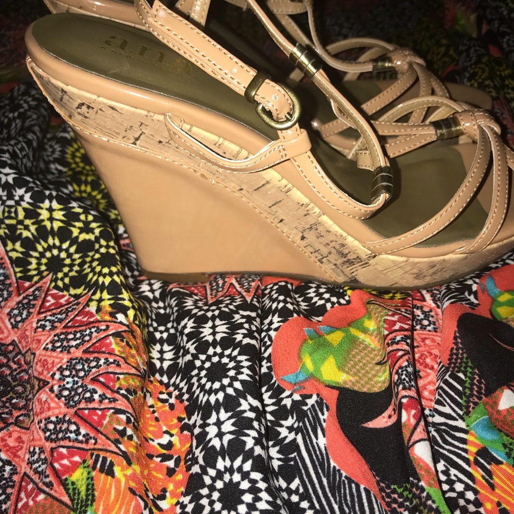 Wedge Sandals - Picture 2 of 4