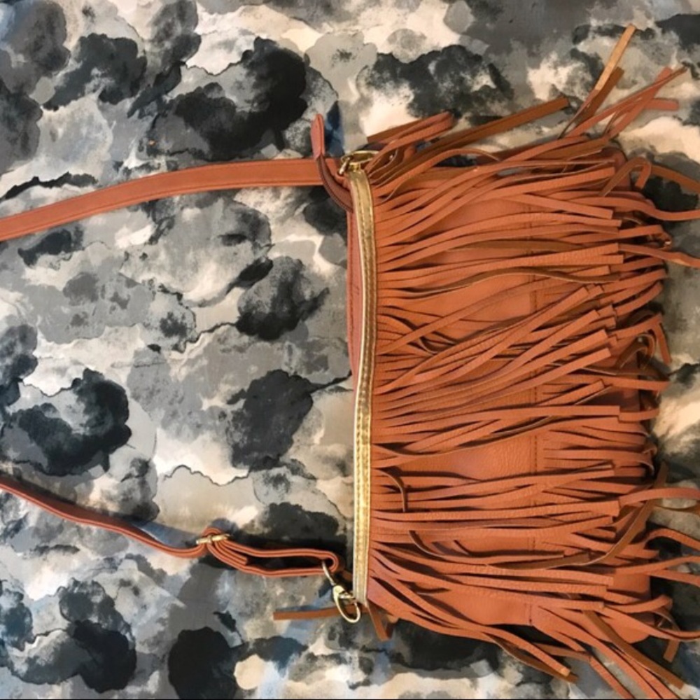 Steve Madden ruffle Crossbody