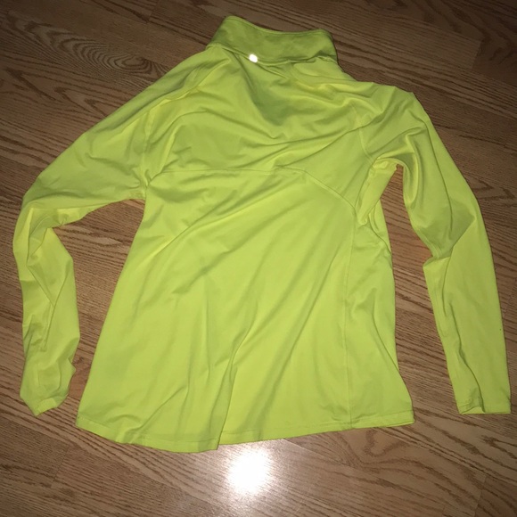 Size Large Dry Wicking Material 3/4 Pullover - Picture 2 of 3