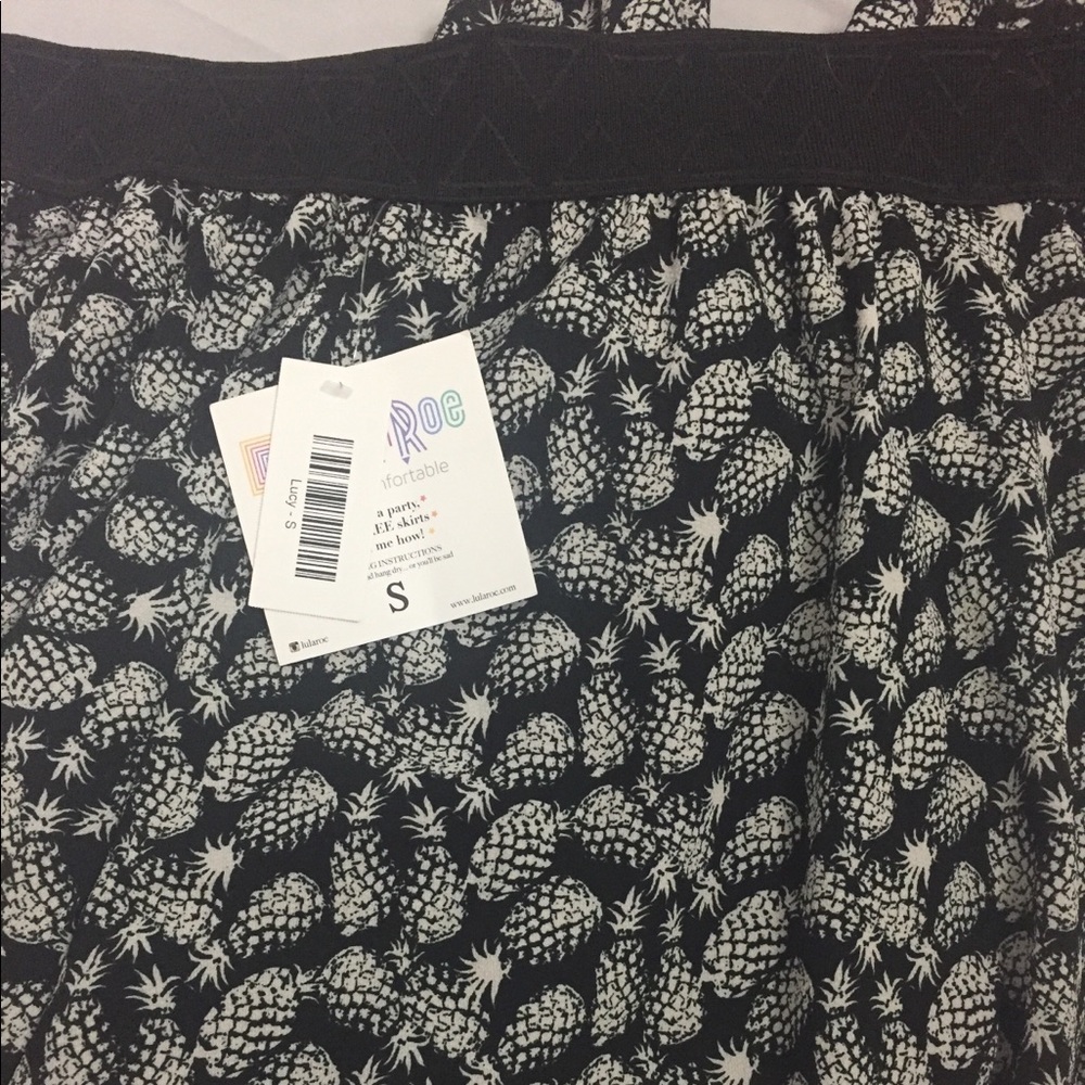 LuLaRoe Lucy Small pineapples NWT