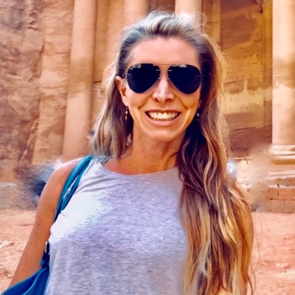 Meet your Posher, Erin - Picture 2 of 3