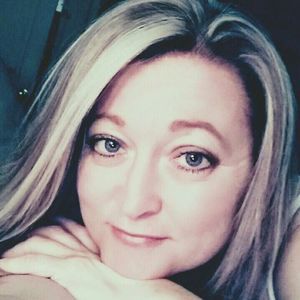 Meet your Posher, Tonya