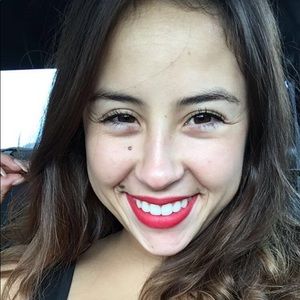 Meet your Posher, Francelia