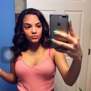 Meet your Posher, Leslie