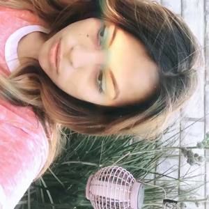 Meet your Posher, Elena