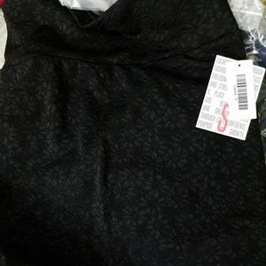 bnwt solid black small cassie skirt