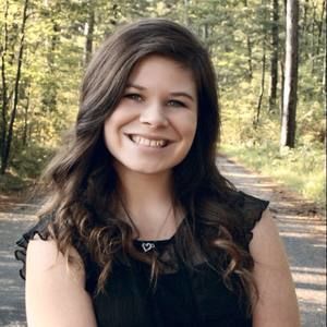 Meet your Posher, Ariana