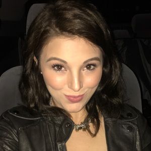 Meet your Posher, Alexandra