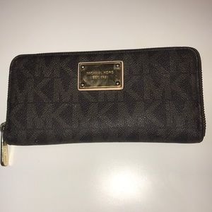 NWT Michael Kors Jet Set Continental Wallet Clutch