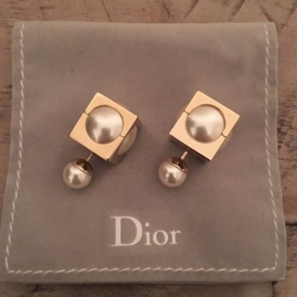 *SOLD* NEW Auth Dior Tribal Gold Cube Earrings - Picture 1 of 4